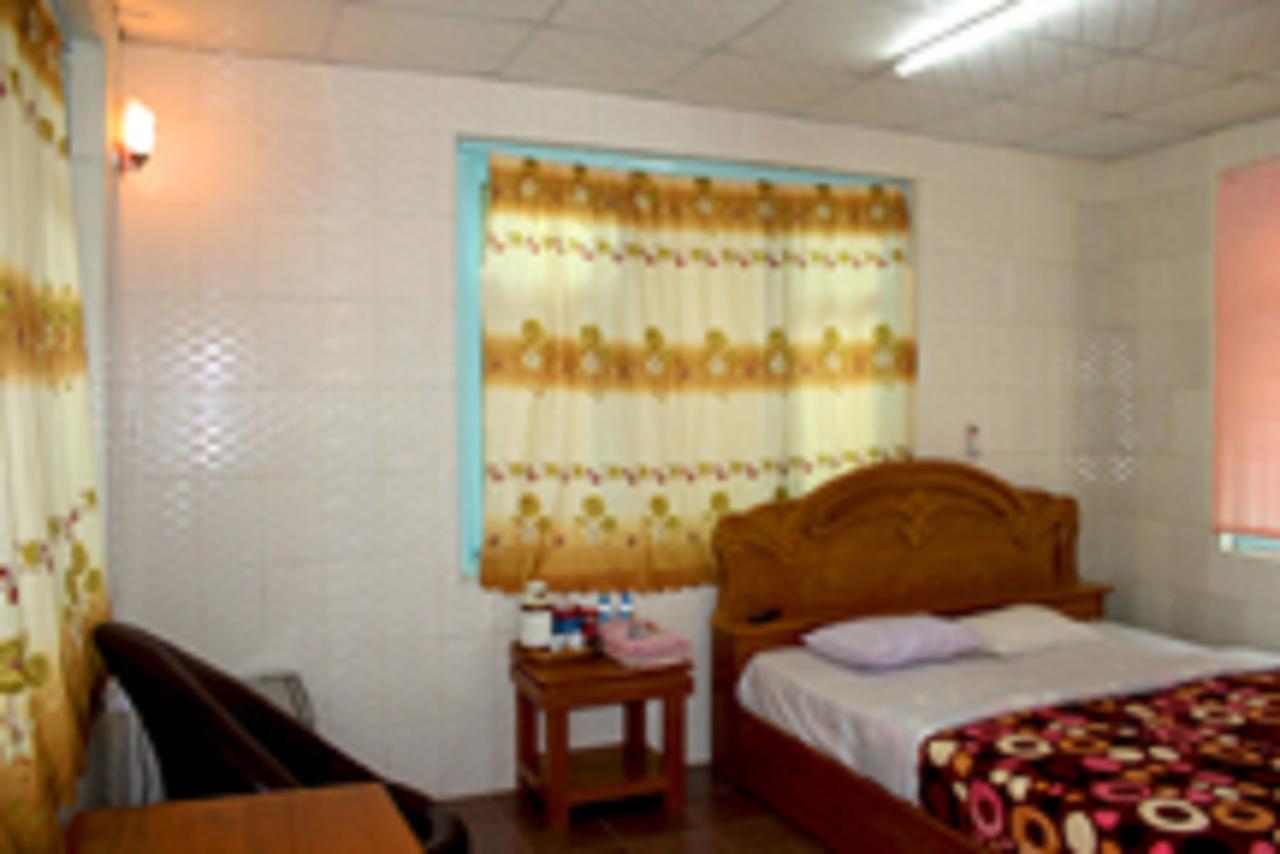 Ever Green Hotel Hsipaw Exterior photo